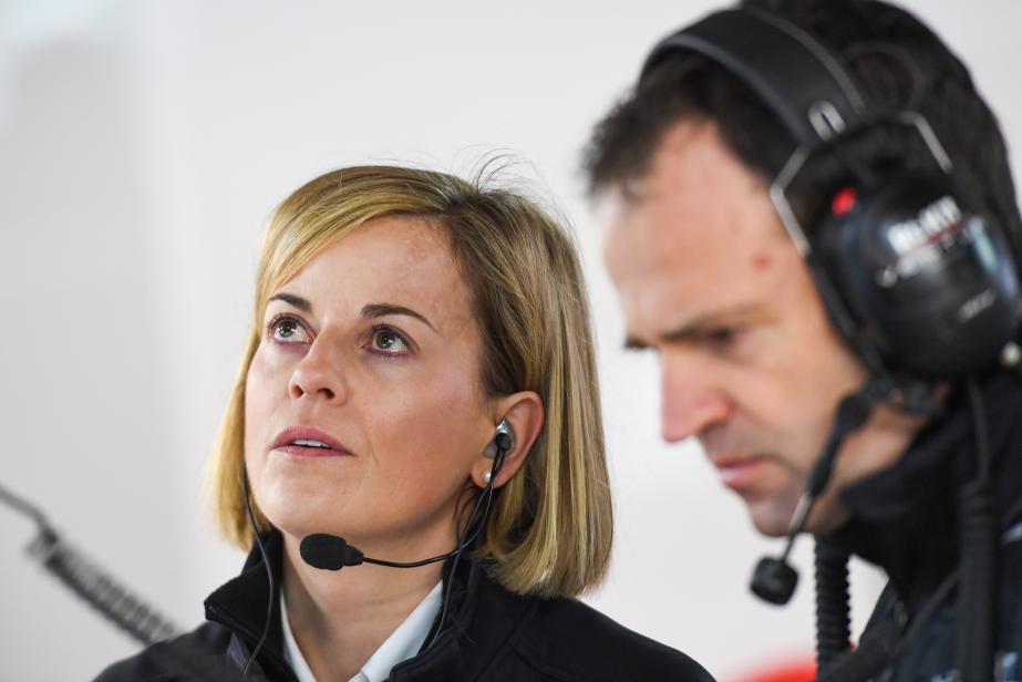 Susie Wolff,  Performances électriques