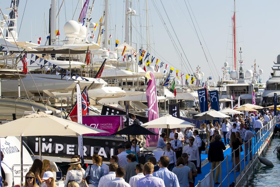 Monaco : Quand les superyachts tiennent salon…