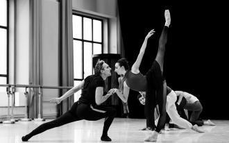Lou Beyne, Née pour danser