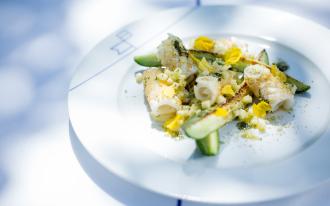 Concombres grillés, pomme-citron, calamars de nos côtes