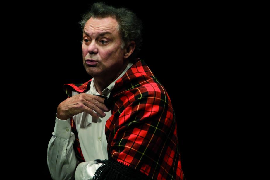Caubère fait sa  "Danse du Diable"