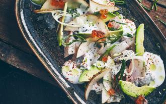 Daurade en Ceviche, coco, persil, œufs de saumon 