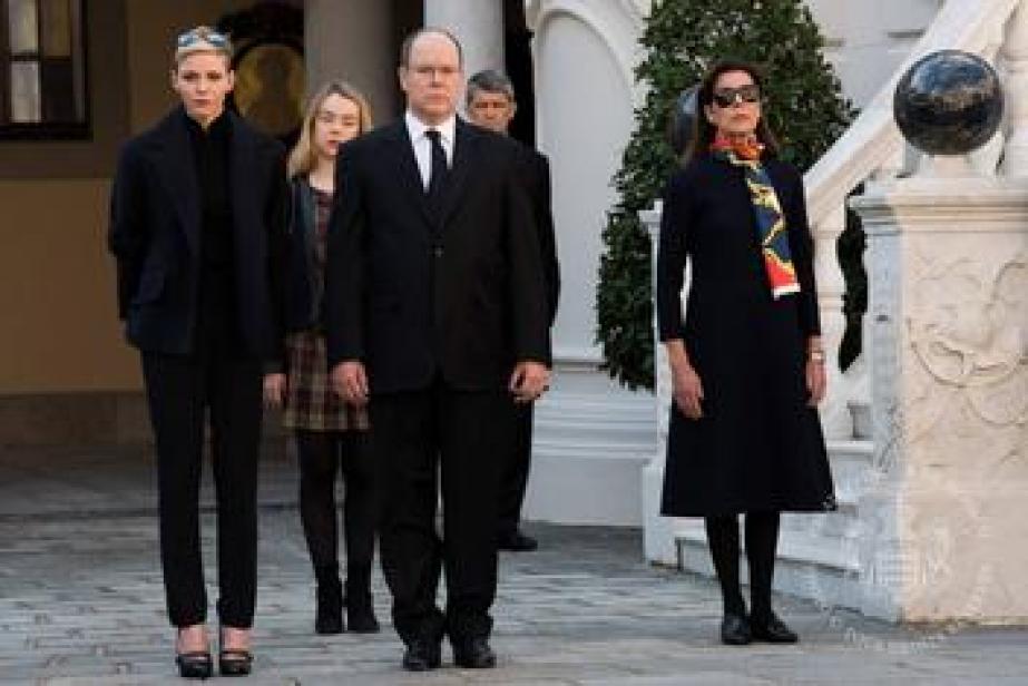 Hommage aux victimes des attentats de Paris