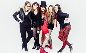 Les Ladies Ballbreaker 