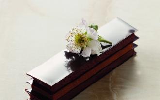 Mille feuilles yuzu et praliné aux graines de sésame