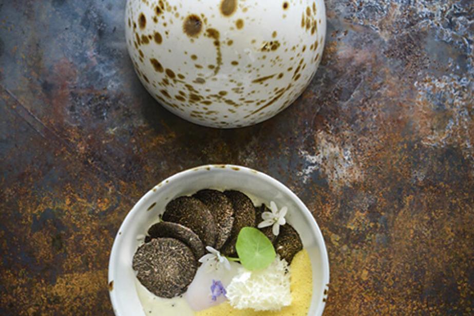Œuf basse température, purée de manioc et truffe