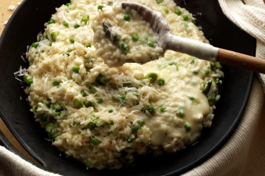 Risotto aux asperges, petits pois et fondue aux 4 fromages