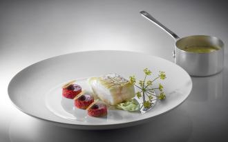 Turbot rôti aux feuilles de figuier, figues de Solliès rôties au vieux balsamique