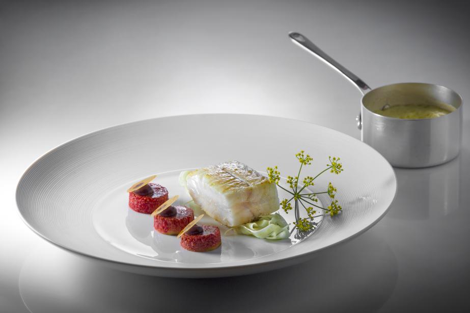 Turbot rôti aux feuilles de figuier, figues de Solliès rôties au vieux balsamique