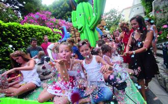 La fête sur le Rocher