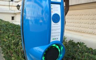 Nouvelles bornes EV-BOX à Monaco